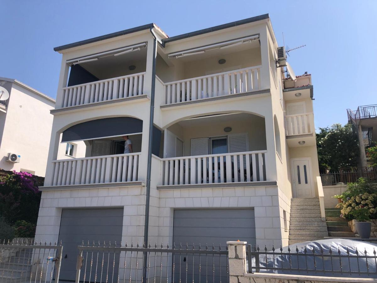 Apartments Sandra Rogoznica  Kültér fotó