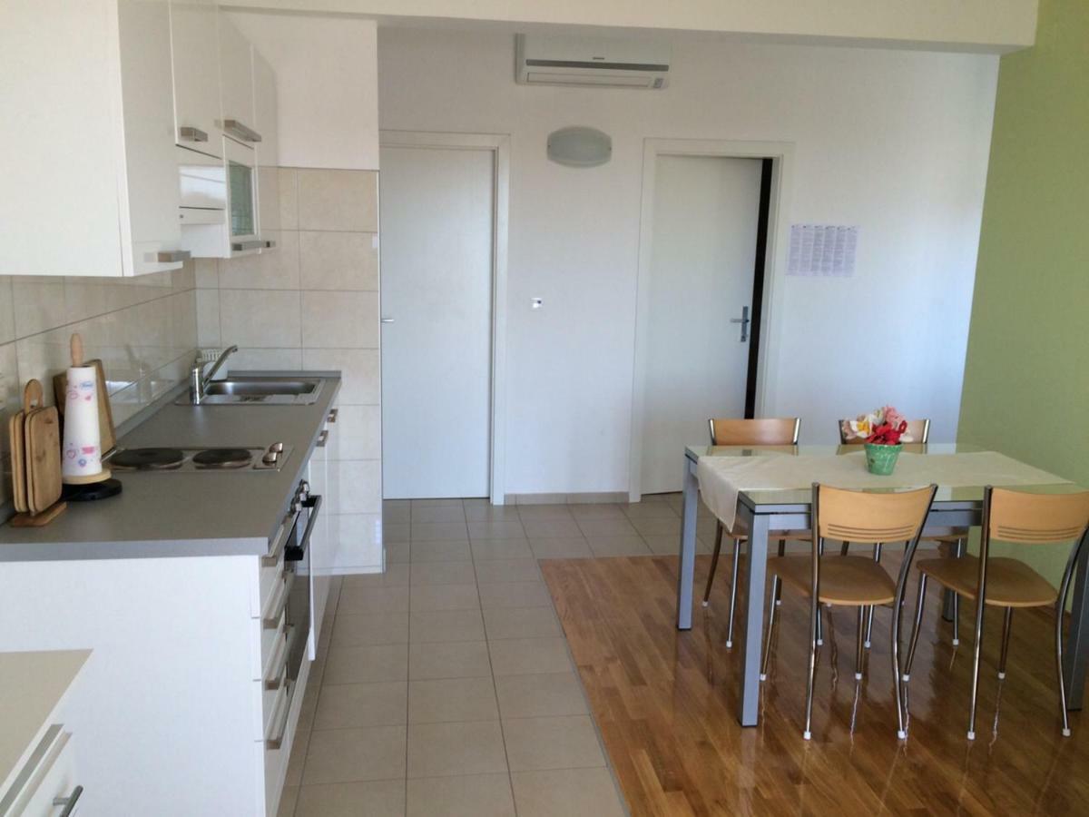 Apartments Sandra Rogoznica  Kültér fotó