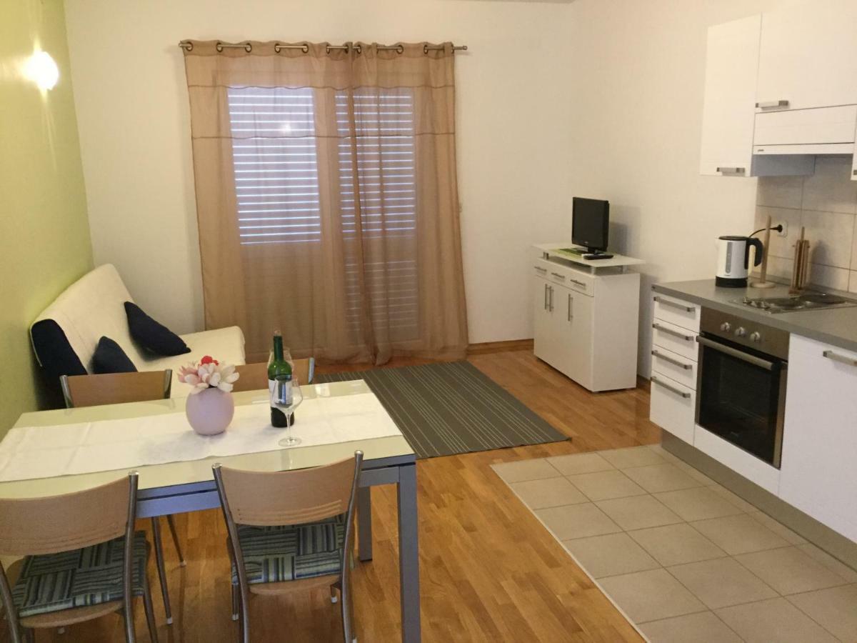 Apartments Sandra Rogoznica  Kültér fotó